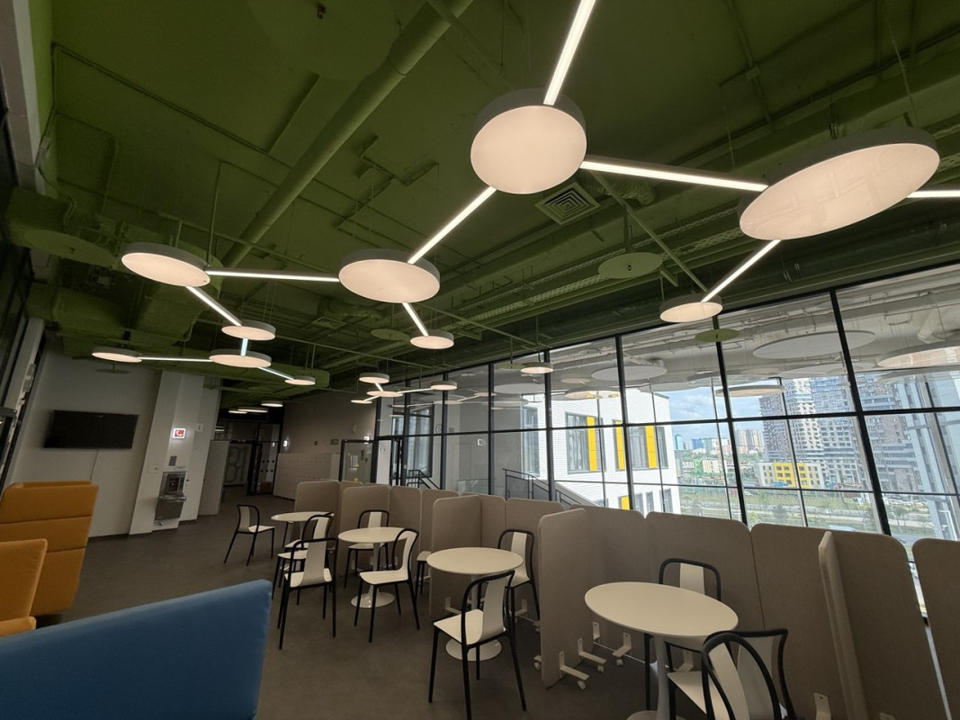 Освещение школы будущего №58 в Москве | LED-светильники для классов и спортзалов