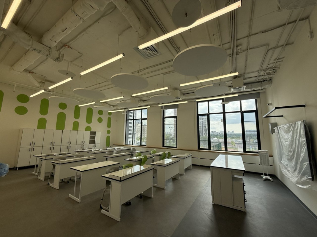 Освещение школы будущего №58 в Москве | LED-светильники для классов и спортзалов