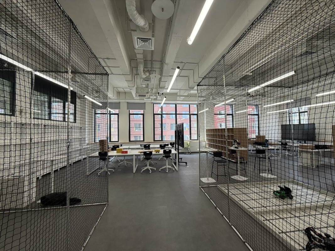 Освещение школы будущего №58 в Москве | LED-светильники для классов и спортзалов