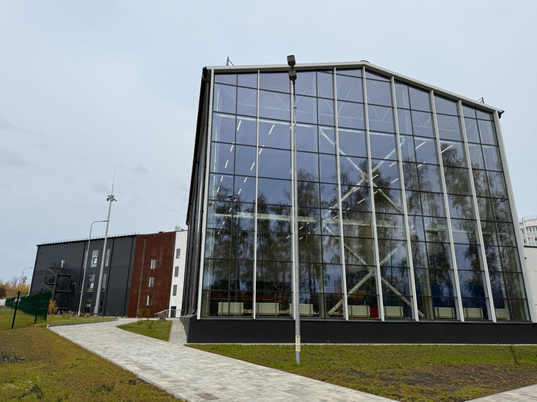 Освещение ФОК «Елец» — полный проект IETC: интерьер, фасад, внешние зоны и уникальный дизайнерский модуль