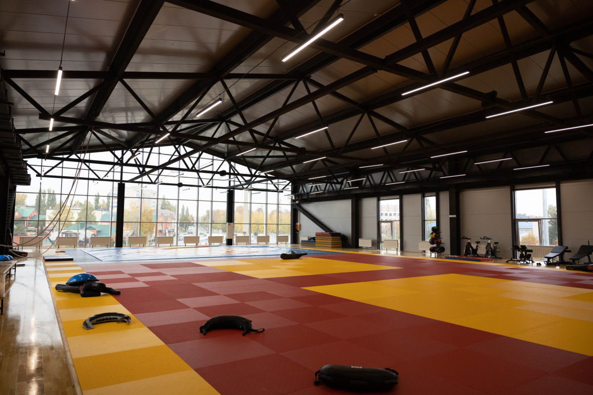 Освещение ФОК «Елец» — полный проект IETC: интерьер, фасад, внешние зоны и уникальный дизайнерский модуль