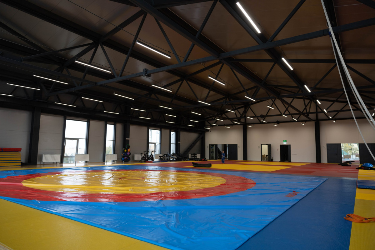 Освещение ФОК «Елец» — полный проект IETC: интерьер, фасад, внешние зоны и уникальный дизайнерский модуль