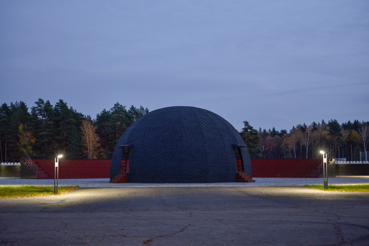 Опоры с логотипом для санаторно-оздоровительного комплекса «Прометей»