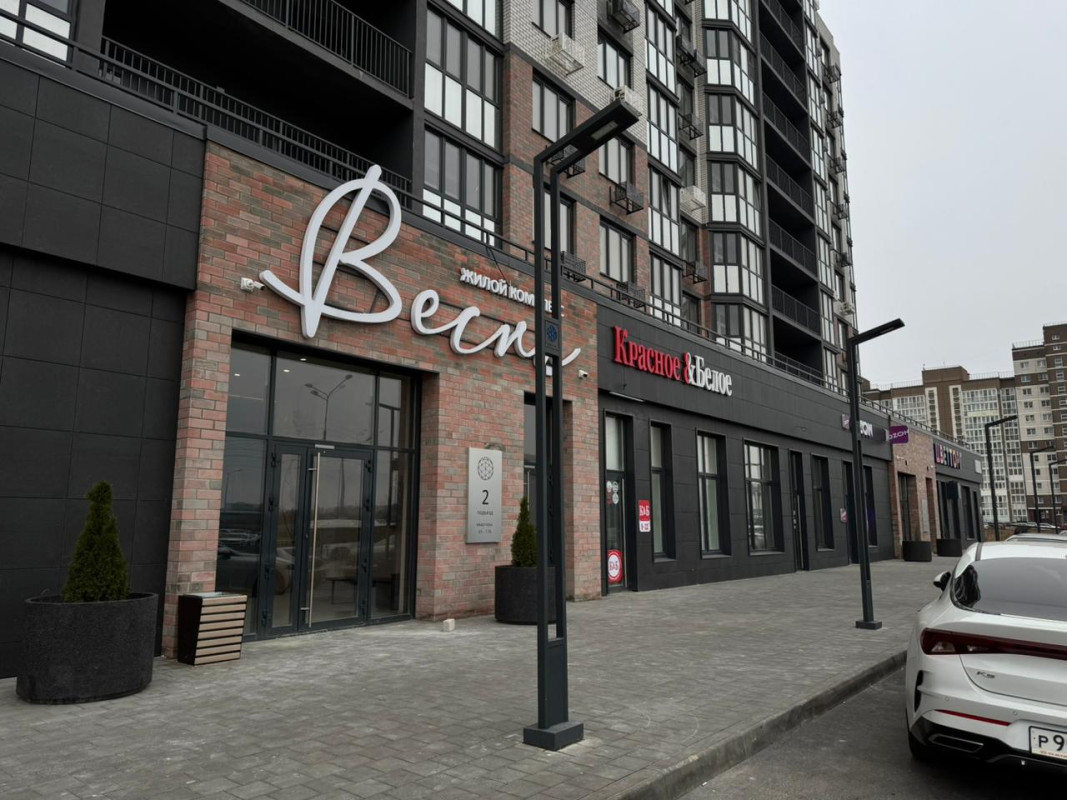 Современное уличное освещение для ЖК Весна