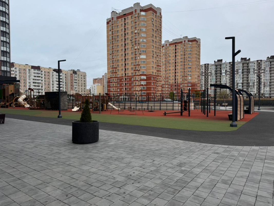 Современное уличное освещение для ЖК Весна